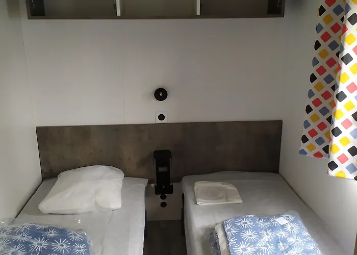 Отель La Prairie Сен-Жан-де-Мон